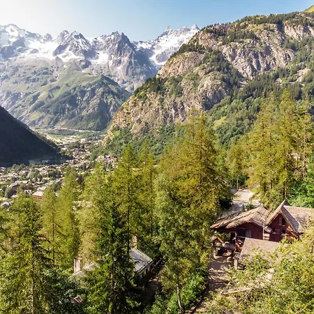 Parcheggio-camino-8pax - Immerso Nella Natura * Courmayeur