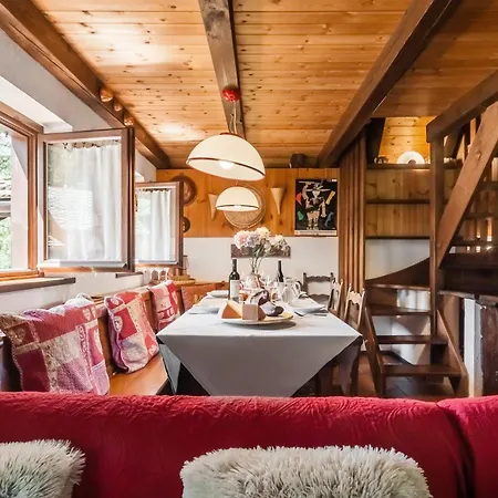 Parcheggio-camino-8pax - Immerso Nella Natura Domek alpejski Courmayeur