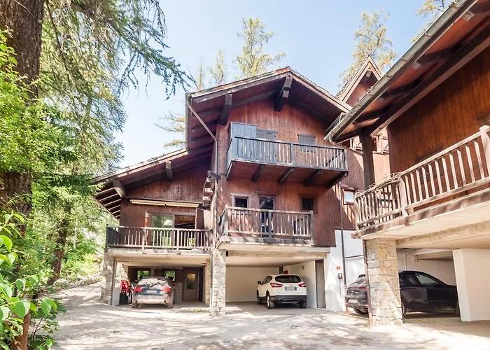 Parcheggio-camino-8pax - Immerso Nella Natura *