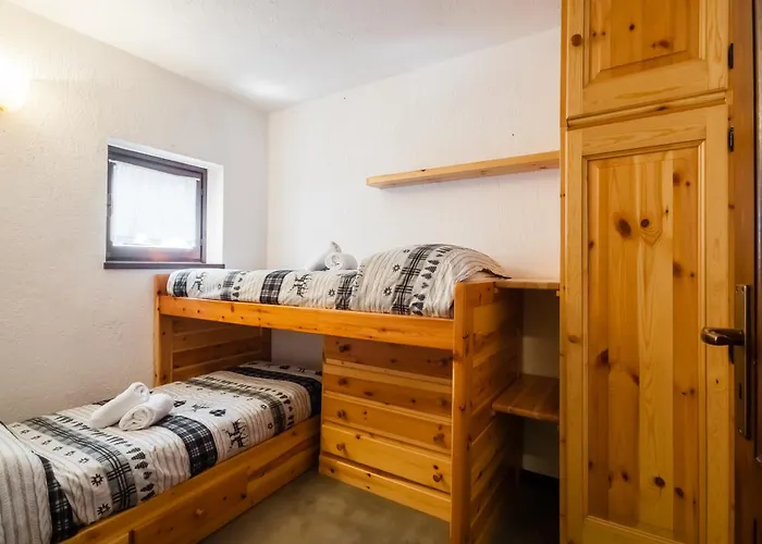 Parcheggio-camino-8pax - Immerso Nella Natura Alpstuga *