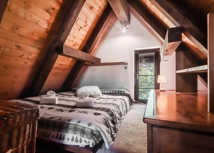 Parcheggio-camino-8pax - Immerso Nella Natura Alpstuga Courmayeur