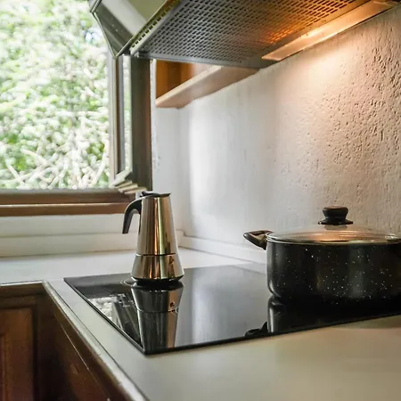 Parcheggio-camino-8pax - Immerso Nella Natura * Курмайор