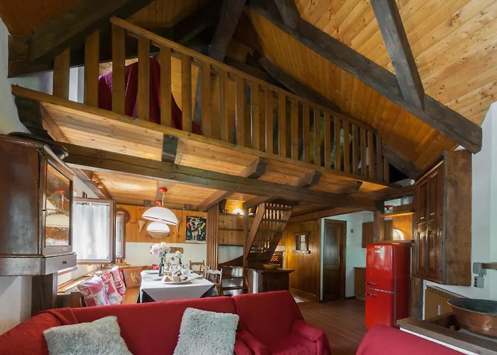 Parcheggio-camino-8pax - Immerso Nella Natura 샬레 *