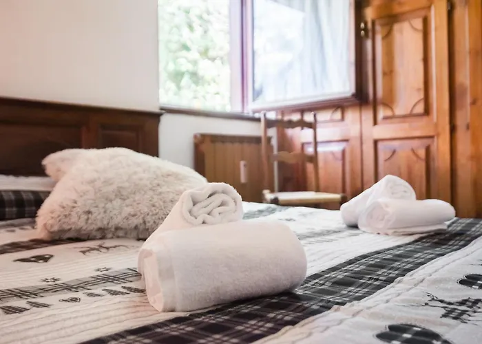 Parcheggio-camino-8pax - Immerso Nella Natura